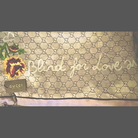 Gucci 100% Silk Wrap/Scarf - Picture 1 of 5